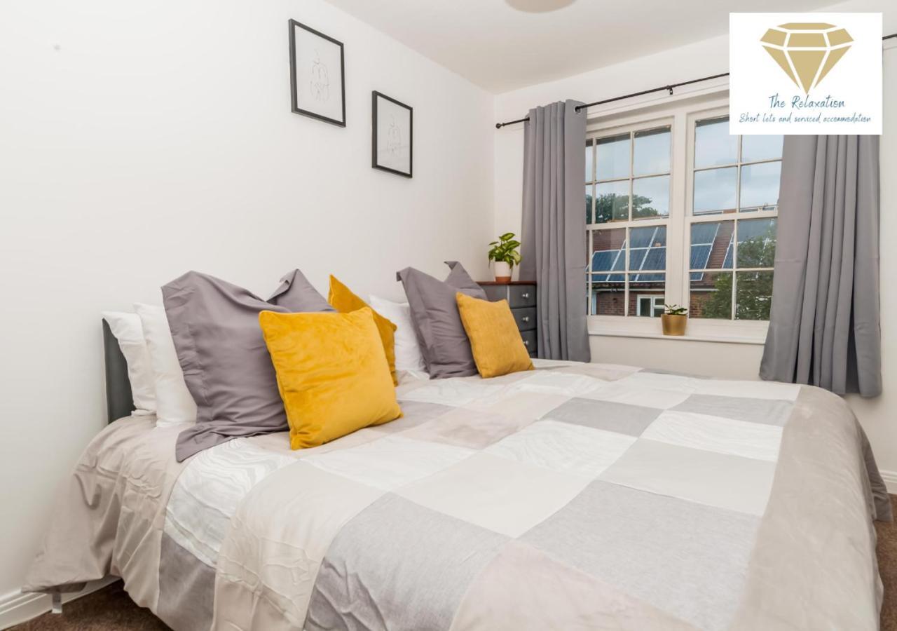 2 Bed Apartment-5 Guests - Business-Relocation-Parking - The Brighton Short Stay & Serviced Apartments エクステリア 写真