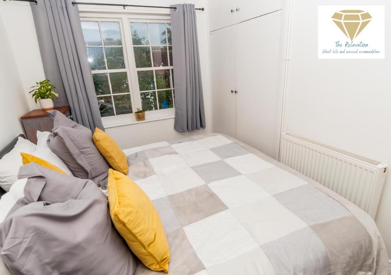 2 Bed Apartment-5 Guests - Business-Relocation-Parking - The Brighton Short Stay & Serviced Apartments エクステリア 写真