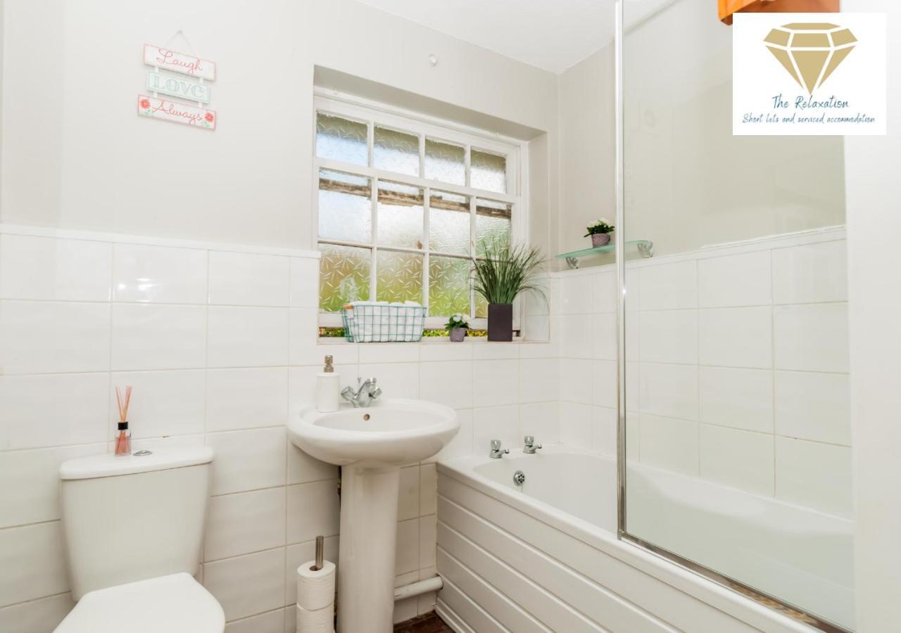 2 Bed Apartment-5 Guests - Business-Relocation-Parking - The Brighton Short Stay & Serviced Apartments エクステリア 写真