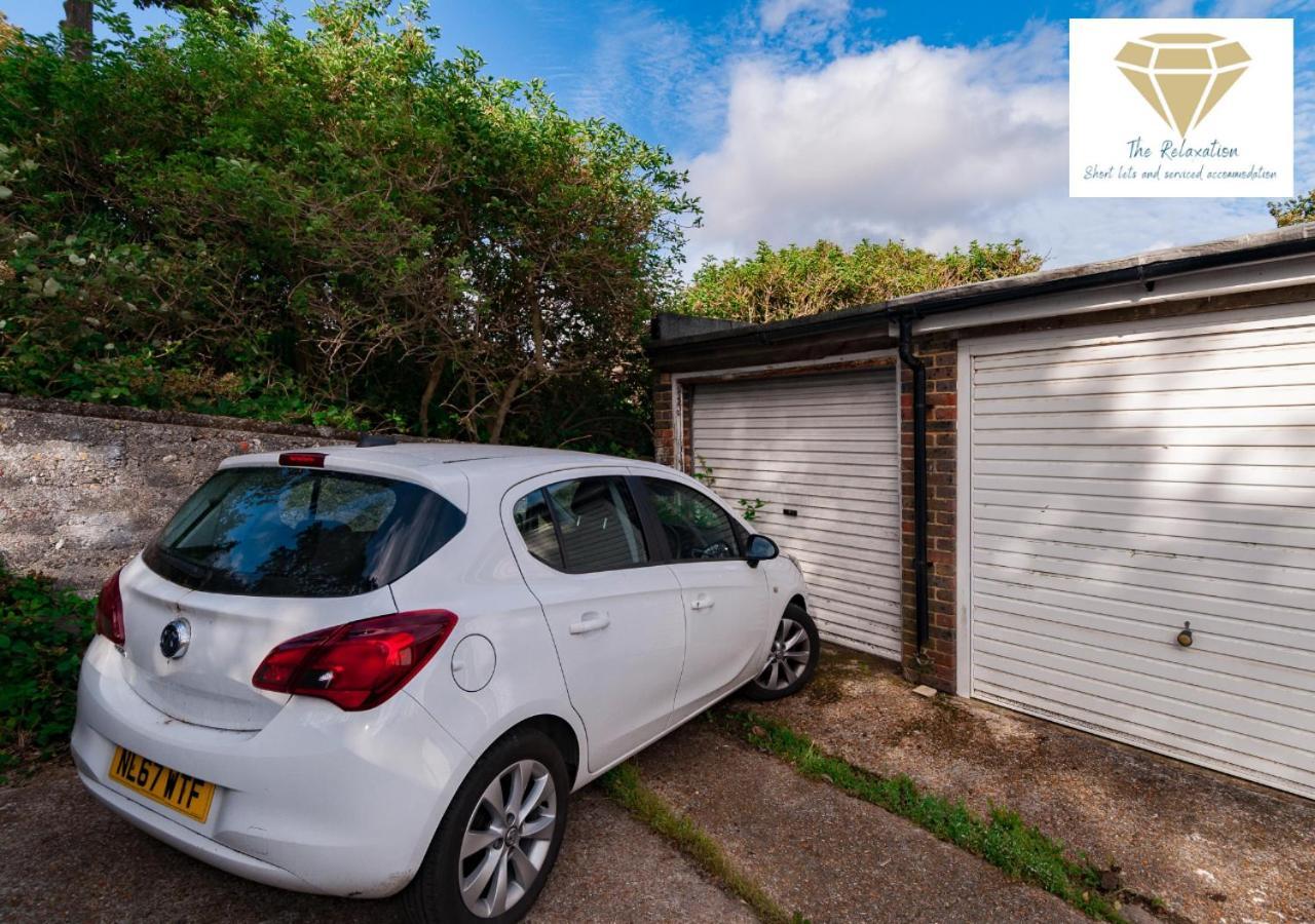 2 Bed Apartment-5 Guests - Business-Relocation-Parking - The Brighton Short Stay & Serviced Apartments エクステリア 写真