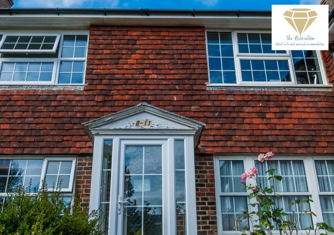 2 Bed Apartment-5 Guests - Business-Relocation-Parking - The Brighton Short Stay & Serviced Apartments エクステリア 写真